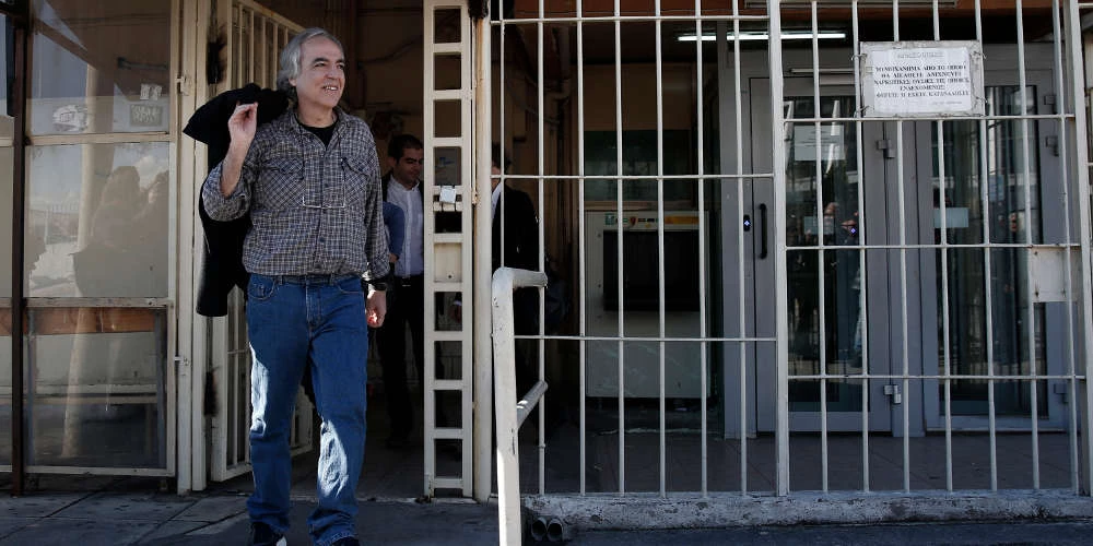 Άψογος ο συντονισμός της κυβέρνησης για τη μεταγωγή Κουφοντίνα σε αντίθεση με την ανεπάρκεια στις πυρκαγιές
